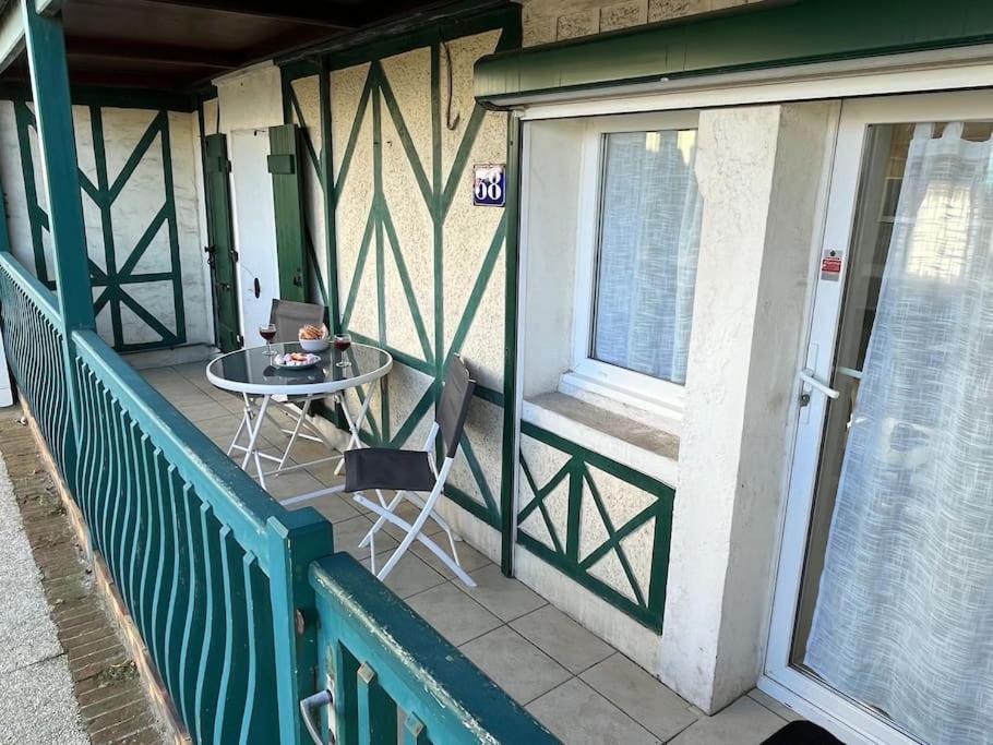 La Passerelle - Terrace And Balcony With Sea View Люк-сюр-Мер Екстер'єр фото